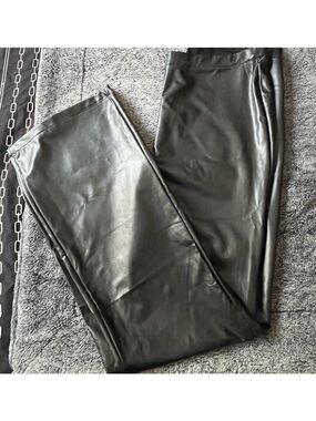 feathers Black Faux Leather Straight-Leg Pants Size 1X